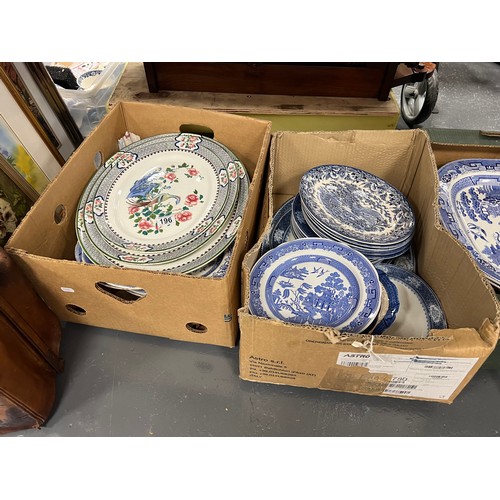 196 - 2 Boxes vintage meat platters & blue & white plates + pictures + linen box