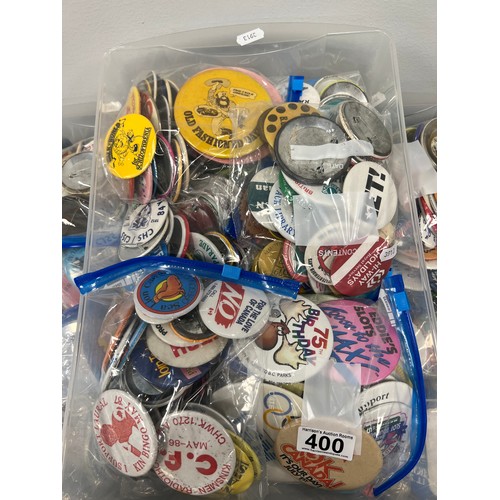 400 - 3 Boxes badges