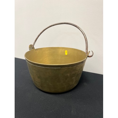 299 - Vintage brass jam pan