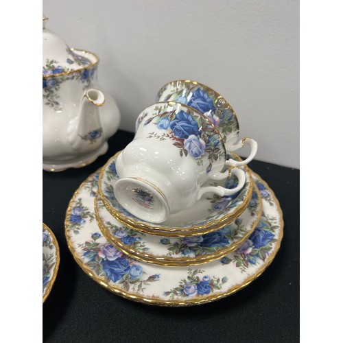 284 - Royal Albert ' moonlight rose' tea set