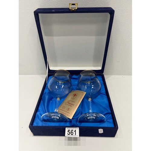 561 - Pair Italian drinking glasses with certificate & boxed