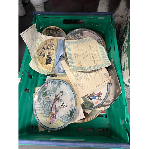 548 - Box oriental wall plates with certificates