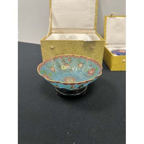 520 - Chinese 20th century plique-a-jour enamel bowl with stand + cloisonne box & cover both boxed