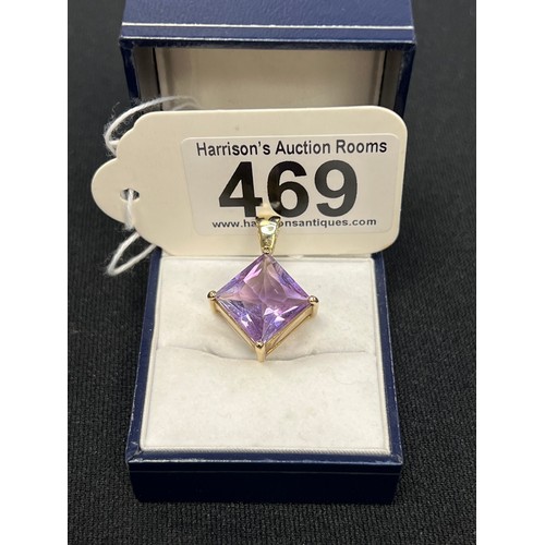 469 - 9ct Gold amethyst pendant 6g gross