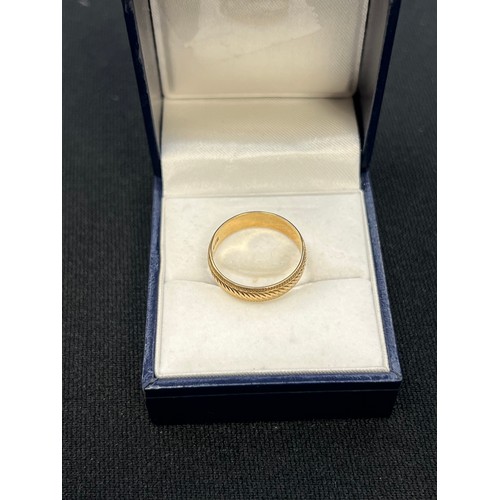 454 - 9ct Gold ring 2.3g size N