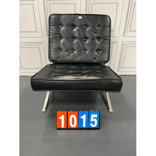 1015 - Mid century 'barcelona' style chair