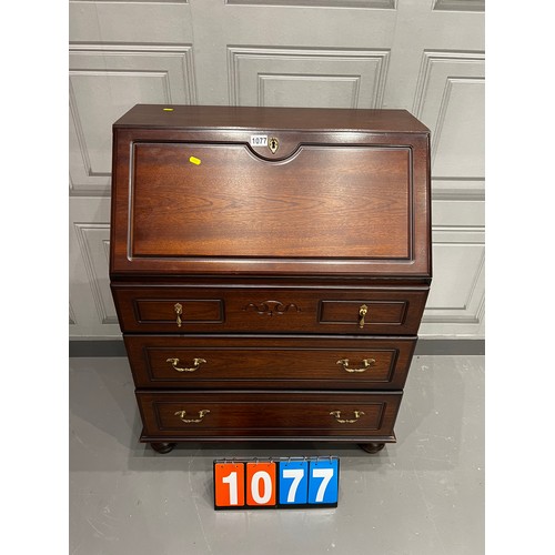 1077 - Vintage mahogany bureau