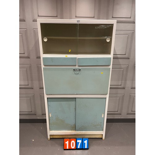 1071 - Mid century kitchen larder