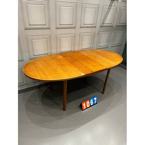 1067 - McIntosh mid century teak extending dining table