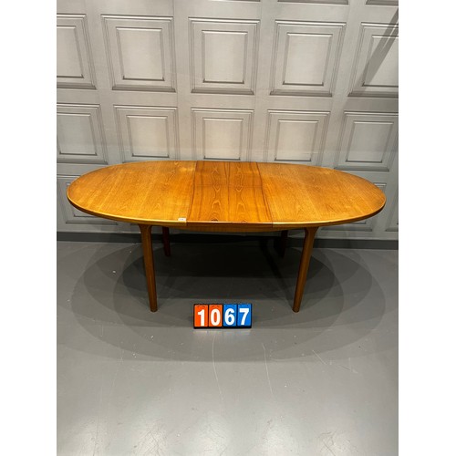 1067 - McIntosh mid century teak extending dining table