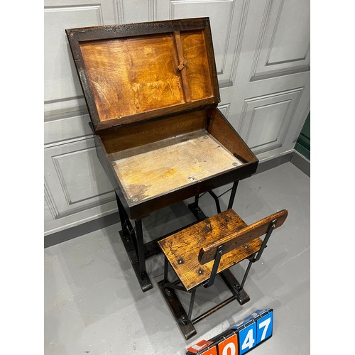 1047 - Victorian oak childs school desk & chair