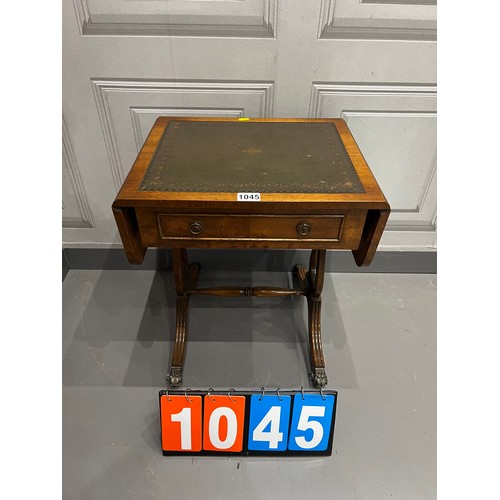 Lot 1045      