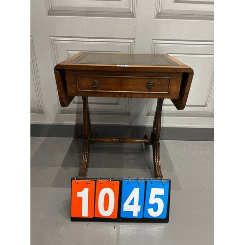 1045 - Vintage leather top sofa table