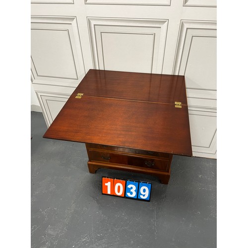 1039 - Flame mahogany chest with flip top server