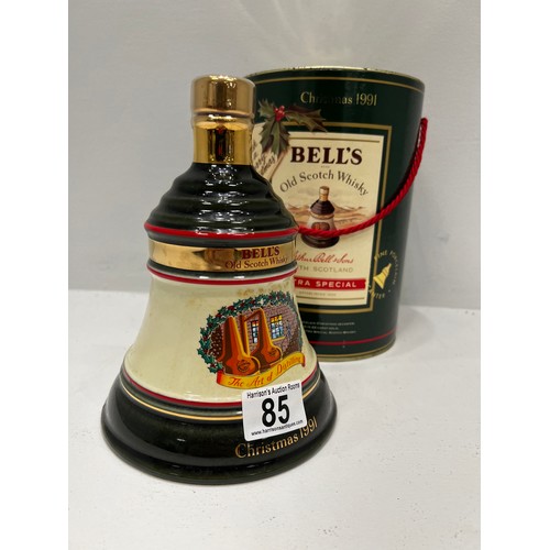 85 - Christmas Edition 1991 Bell Whiskey Decanter in tin unopened