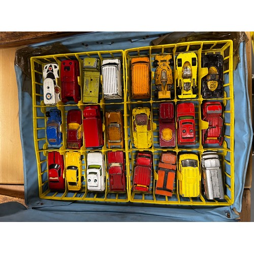 284 - Case Marchbox vintage toy cars