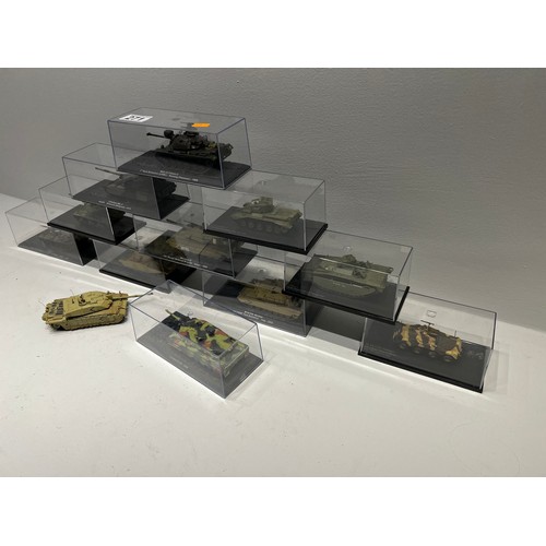 271 - 12 Tanks in cases