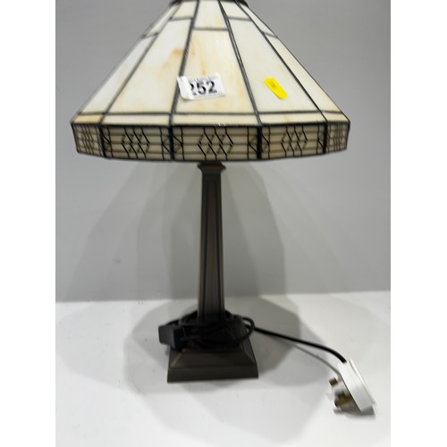 252 - Tiffany style lamp