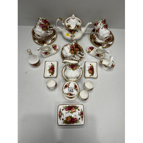 142 - Large quantity Royal  Doulton country rose chine inc tea set