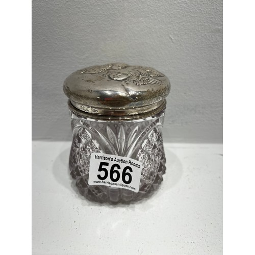 Lot 566       