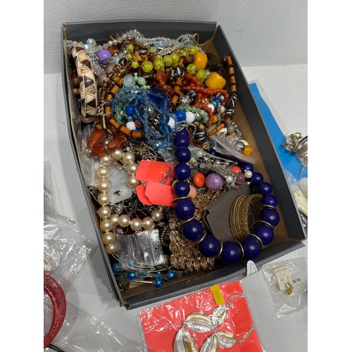 428 - Box Costume Jewellery 5kg