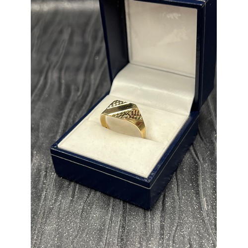 516 - 9ct Gold Gents Signet Ring Size U 2.6g