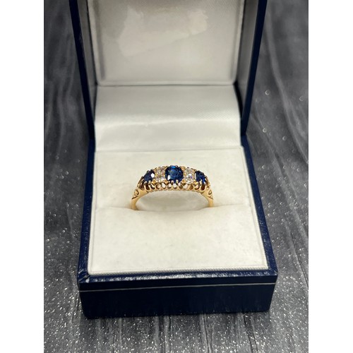 513 - 18ct Gold 3 Stone Sapphire / Diamonds Ring Size S/T 4.3G gross