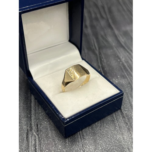 512 - Gents 9ct Gold Signet Ring Size U 3.5g