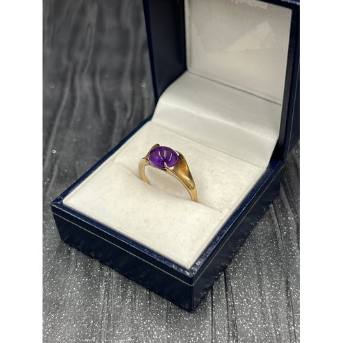 501 - Cabochon Cut Amethyst Single Stone Ring set in 9ct Gold Shank size O