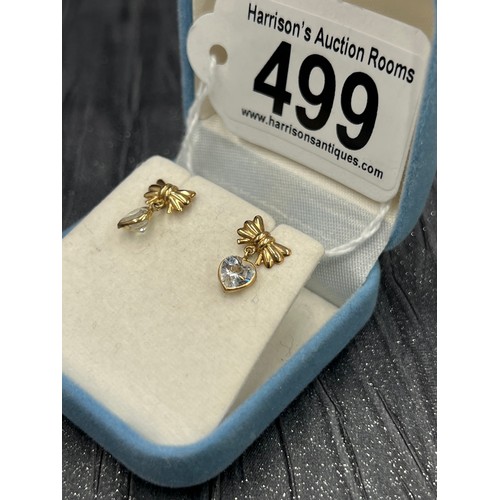 499 - Pair 9ct Gold Heart Shaped Earings with white stones 1g gross