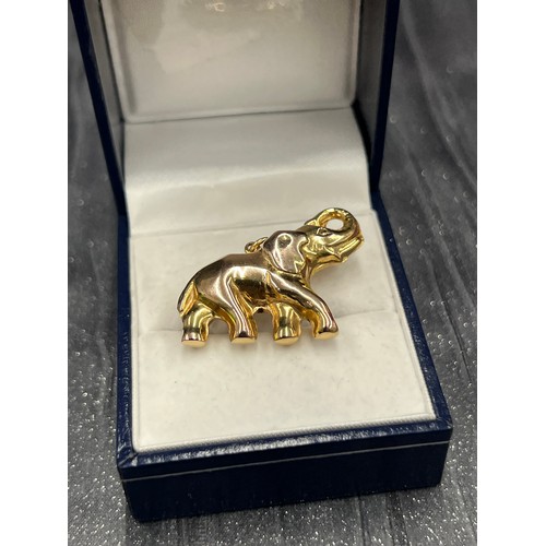 551 - 9ct gold Elephant charm/pendant 3.8g