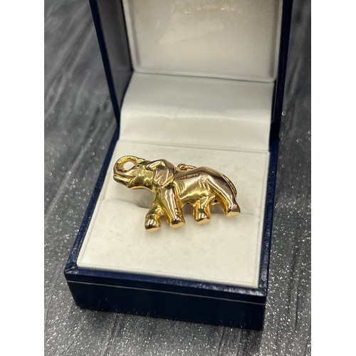 551 - 9ct gold Elephant charm/pendant 3.8g