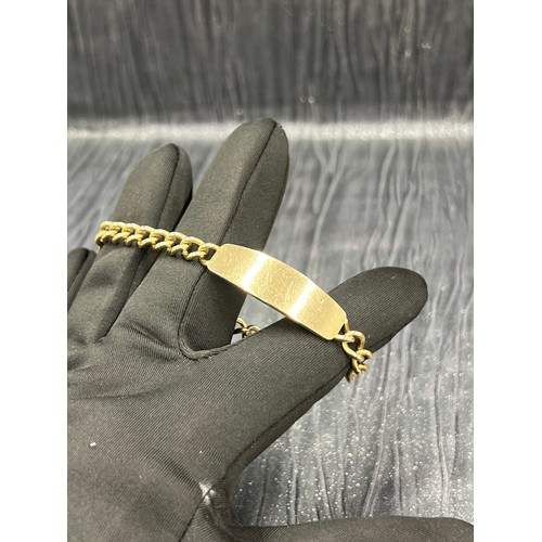 555 - 9 ct gold Identity Braclet  24.5g