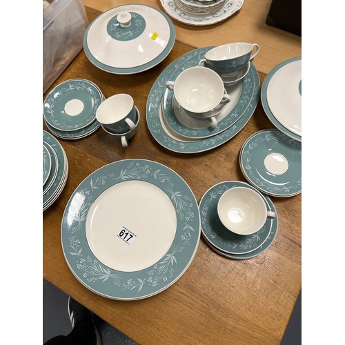 617 - Royal Doulton Dinner/teaware