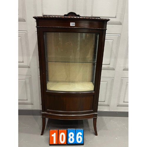 1086 - Vintage mahogany display cabinet