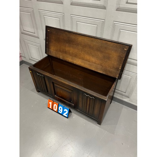 1092 - Art nouveau oak blanket box linenfold front