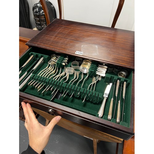 1159 - Vintage mahogany canteen of cutlery drawers