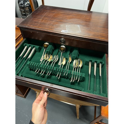 1159 - Vintage mahogany canteen of cutlery drawers