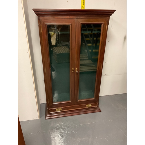 1158C - Shotgun display cabinet