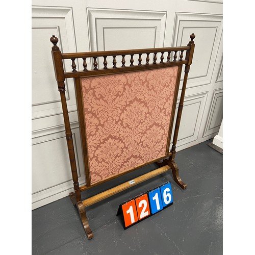 1216 - Victorian firescreen