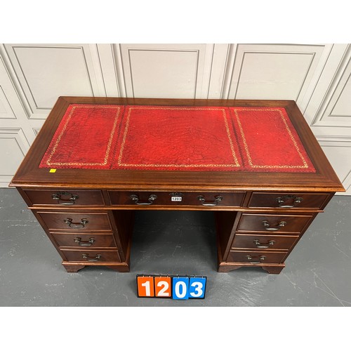 1203 - Leather top desk