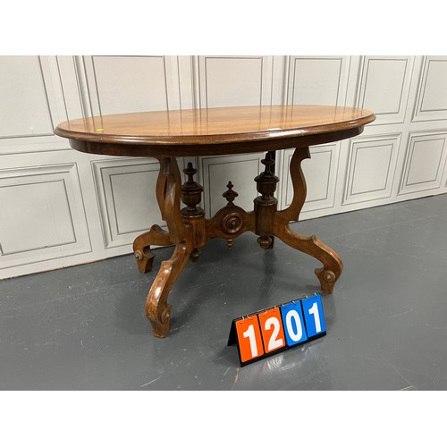 1201 - Fancy design table