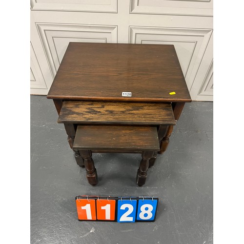 1128 - Oak nest of 3 tables