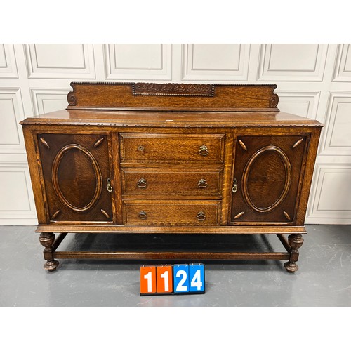 1124 - Antique oak sideboard ( good colour) missing handle