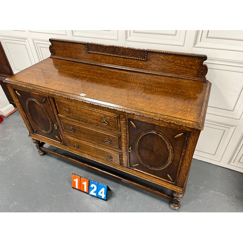 1124 - Antique oak sideboard ( good colour) missing handle