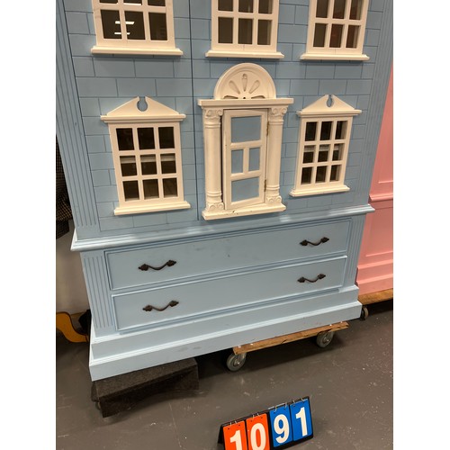 1091 - Large full size dolls house style cabinet blue