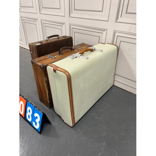 1083 - 3 Vintage cases