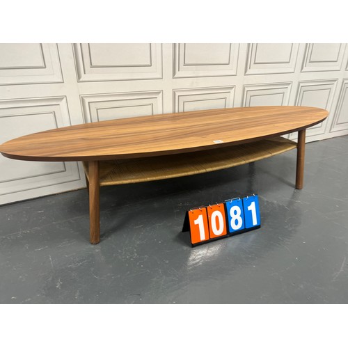 1081 - Large oval coffee table in retro design