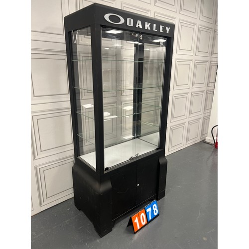 1078 - Shop display cabinet