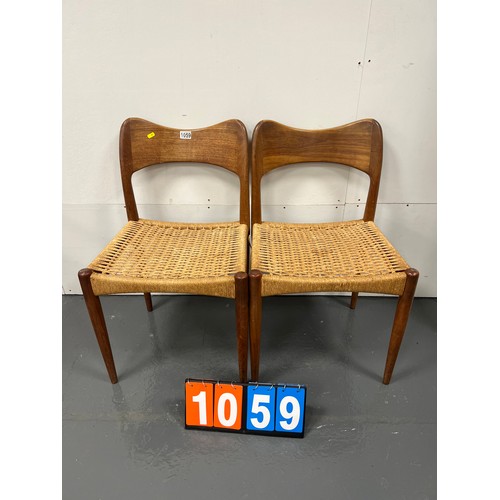 1059 - Pair danish papercord chairs